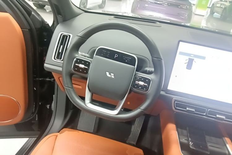 Used Li Auto L8 2024 Pro Model Steering Wheel