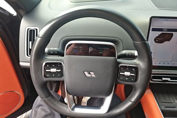 Used Li Auto L8 2024 Ultra Model Steering Wheel