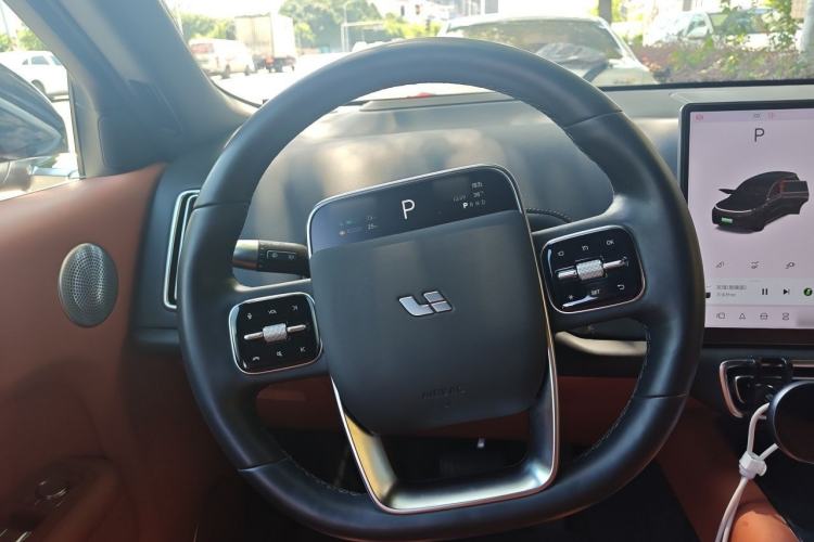 Used Li Auto L8 2024 Pro Model Steering Wheel