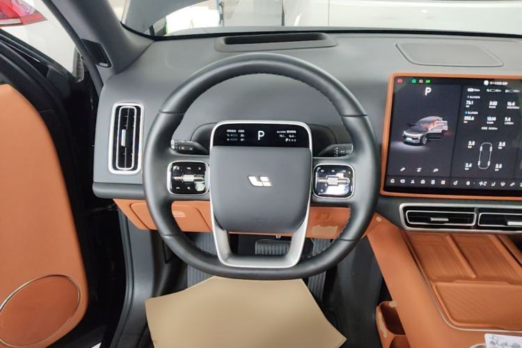 Used Li Auto L8 2024 Pro Model Steering Wheel