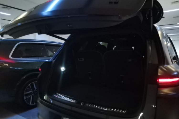 Used Li Auto L8 2024 Ultra Model Trunk
