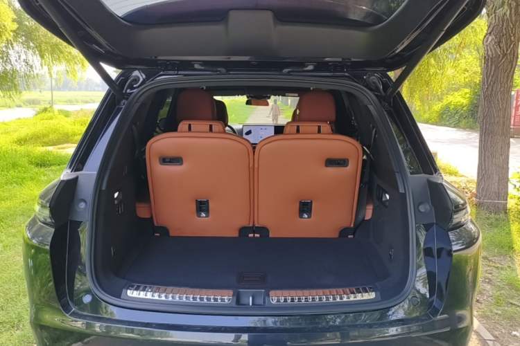 Used Li Auto L8 2024 Max Trunk