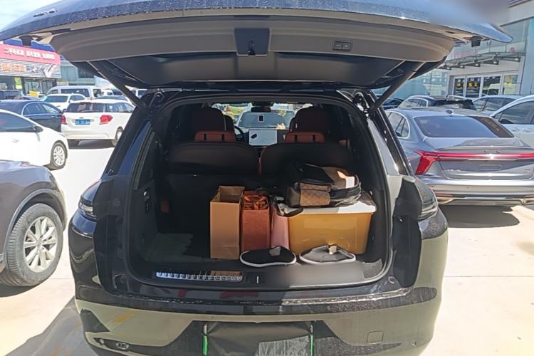 Used Li Auto L8 2024 Max Trunk