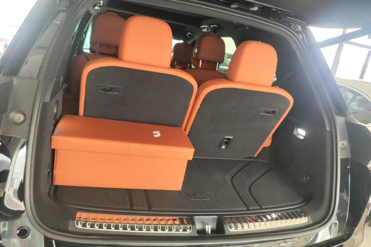 Used Li Auto L8 2024 Pro Model Trunk