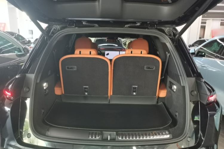 Used Li Auto L8 2024 Pro Model Trunk