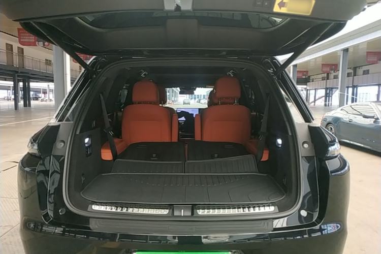 Used Li Auto L8 2024 Max Trunk