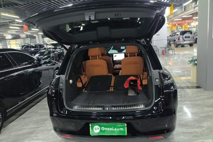 Used Li Auto L8 2024 Pro Model Trunk