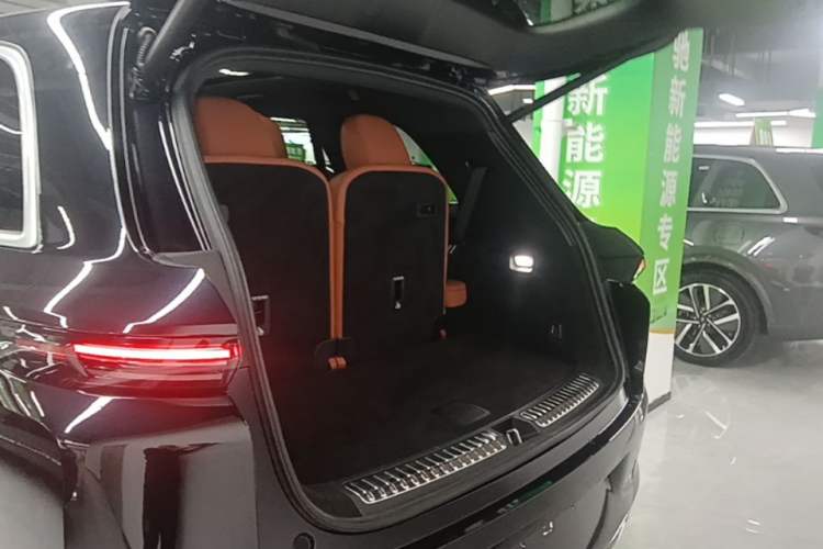 Used Li Auto L8 2024 Pro Model Trunk