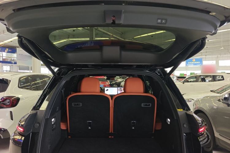 Used Li Auto L8 2024 Pro Model Trunk