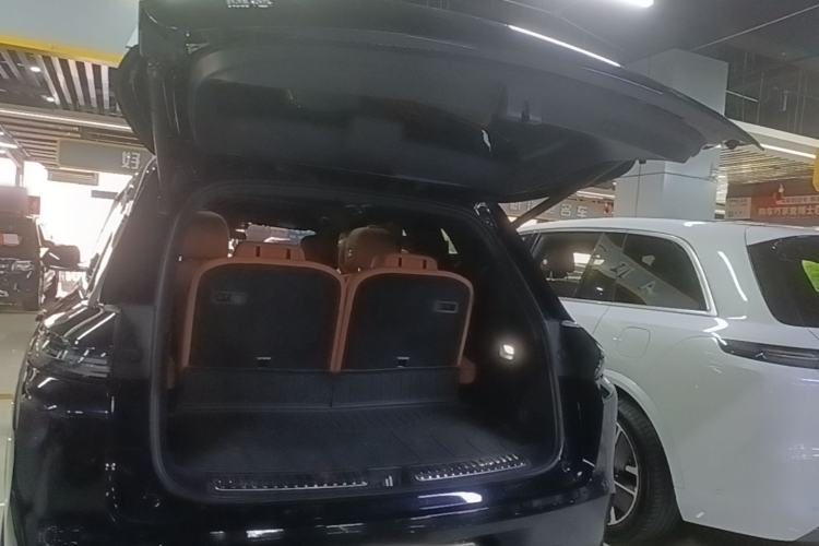 Used Li Auto L8 2024 Max Trunk