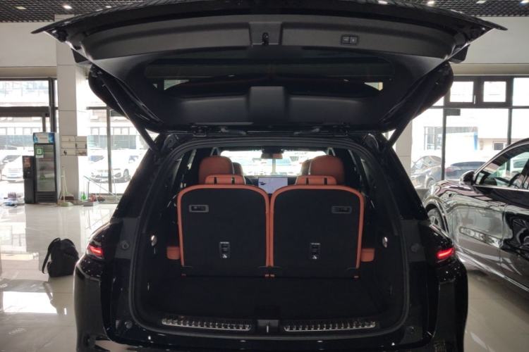 Used Li Auto L8 2024 Pro Model Trunk