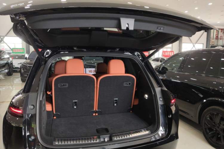 Used Li Auto L8 2024 Pro Model Trunk