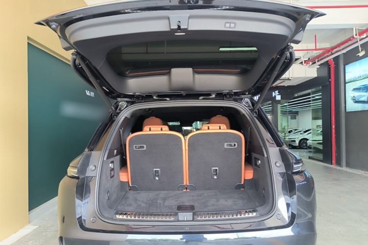 Used Li Auto L8 2024 Max Trunk