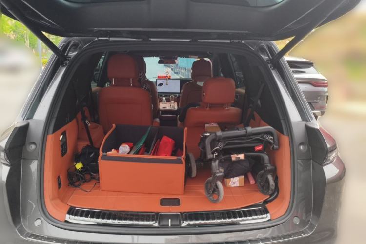Used Li Auto L8 2024 Ultra Model Trunk