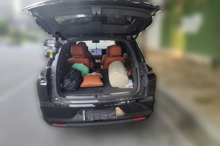Used Li Auto L8 2024 Ultra Model Trunk