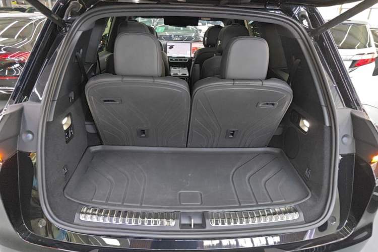Used Li Auto L8 2024 Ultra Model Trunk