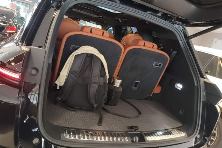 Used Li Auto L8 2024 Pro Model Trunk