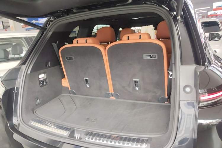 Used Li Auto L8 2024 Pro Model Trunk