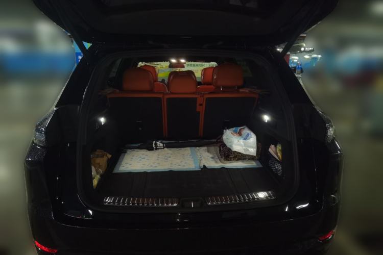 Used Li Auto L8  Trunk