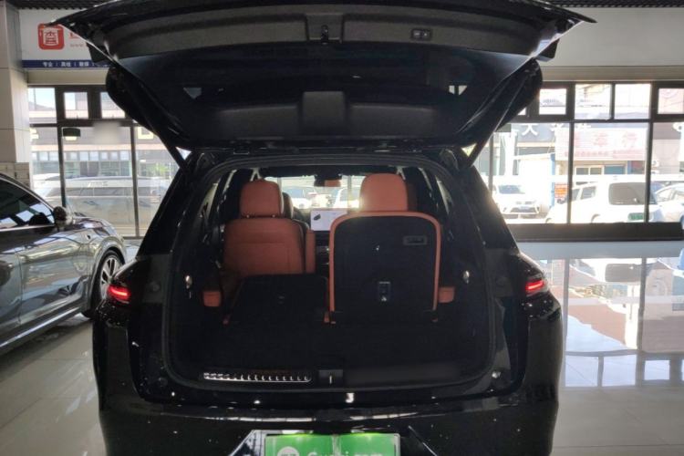Used Li Auto L8 2024 Pro Model Trunk