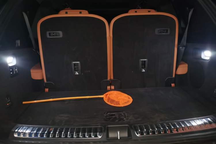 Used Li Auto L8  Trunk