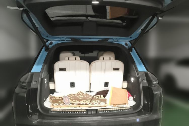 Used Li Auto L8 2024 Ultra Model Trunk