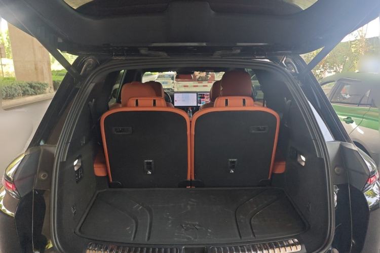 Used Li Auto L8 2024 Pro Model Trunk