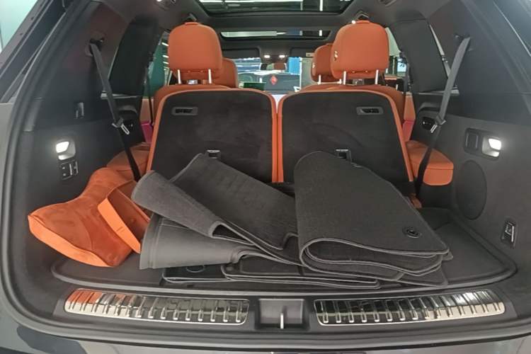 Used Li Auto L8 2024 Pro Model Trunk