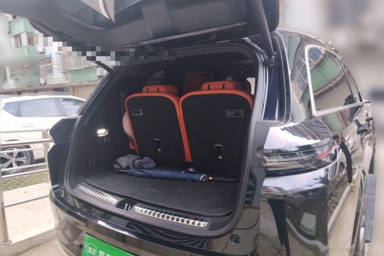 Used Li Auto L8 2024 Ultra Model Trunk