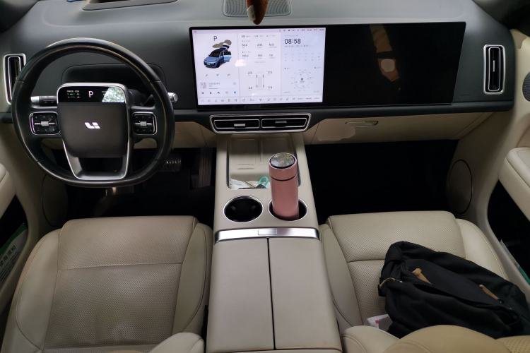 Used Li Auto L8 2024 Max Center Console