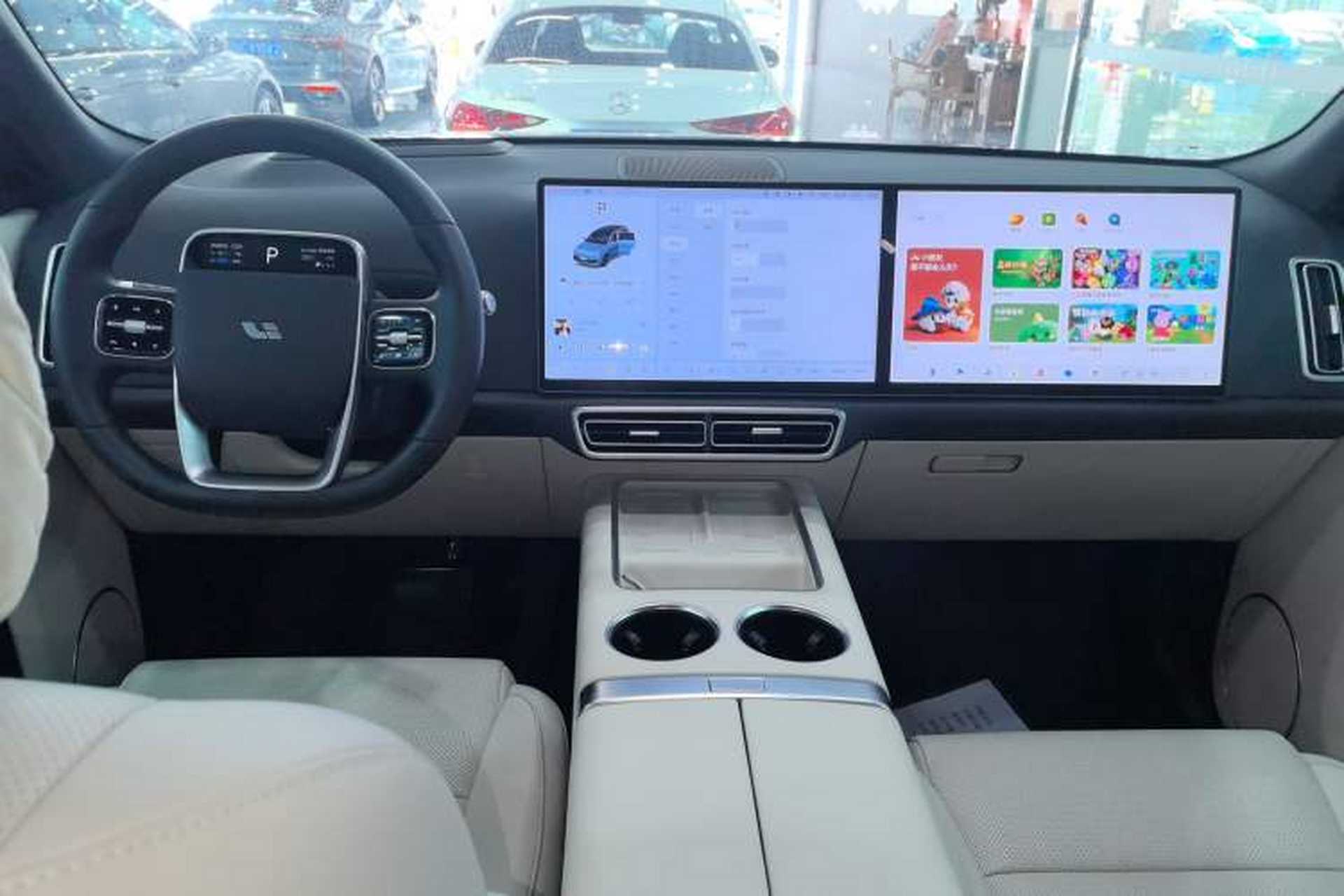 Used Li Auto L8 2024 Ultra Model Center Console
