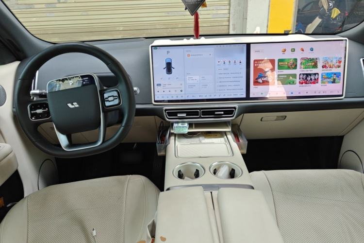 Used Li Auto L8 2024 Ultra Model Center Console
