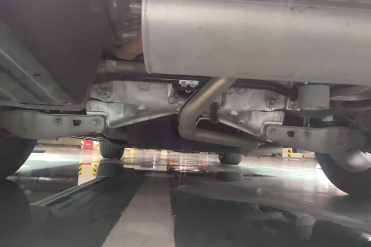 Used Li Auto L8 2024 Ultra Model Chassis Rear