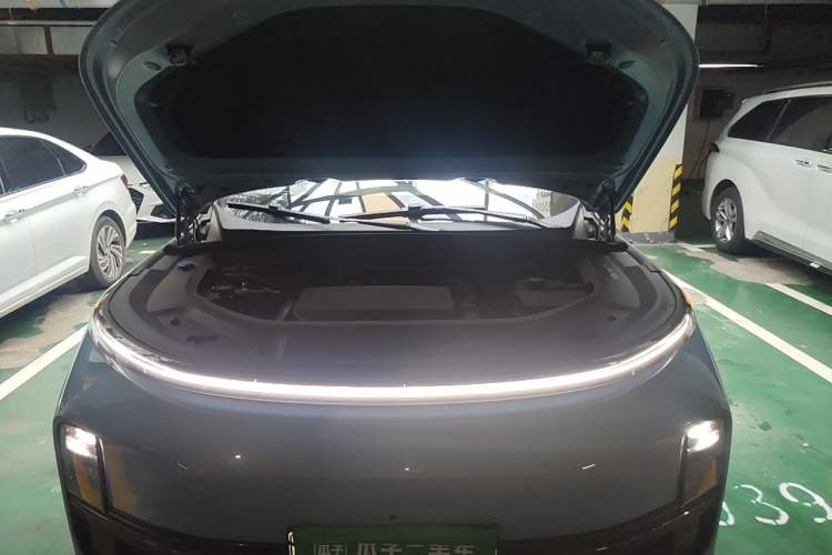 Used Li Auto L8 2024 Ultra Model Engine Bay
