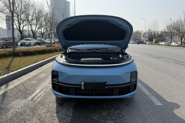 Used Li Auto L8 2024 Ultra Model Engine Bay