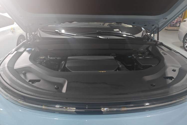 Used Li Auto L8 2024 Ultra Model Engine Bay