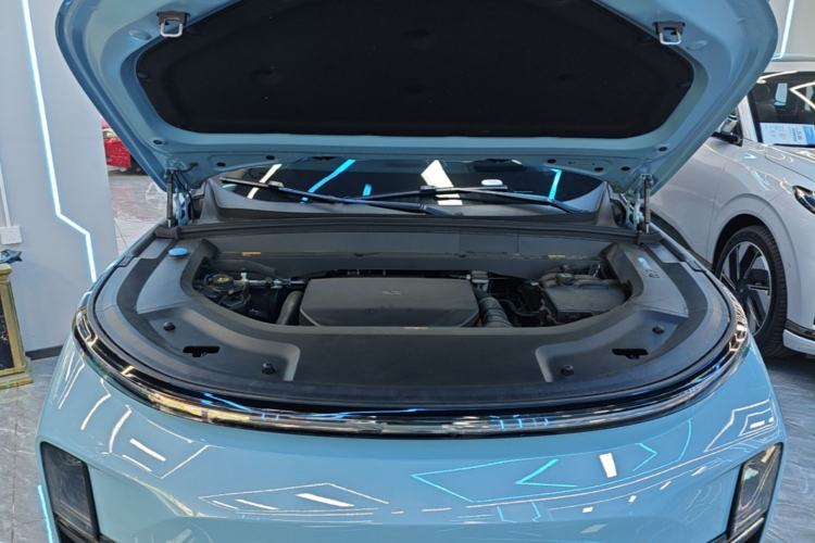 Used Li Auto L8 2024 Ultra Model Engine Bay