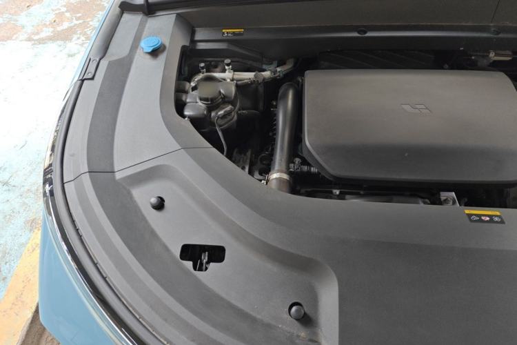 Used Li Auto L8 2024 Ultra Model Engine Bay Right