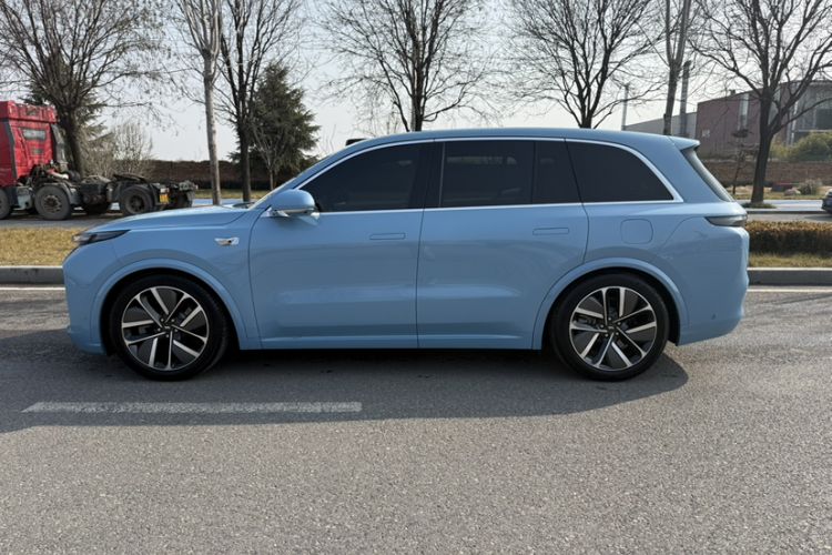 Used Li Auto L8 2024 Ultra Model Exterior 5