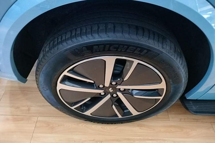 Used Li Auto L8 2024 Max Exterior 5