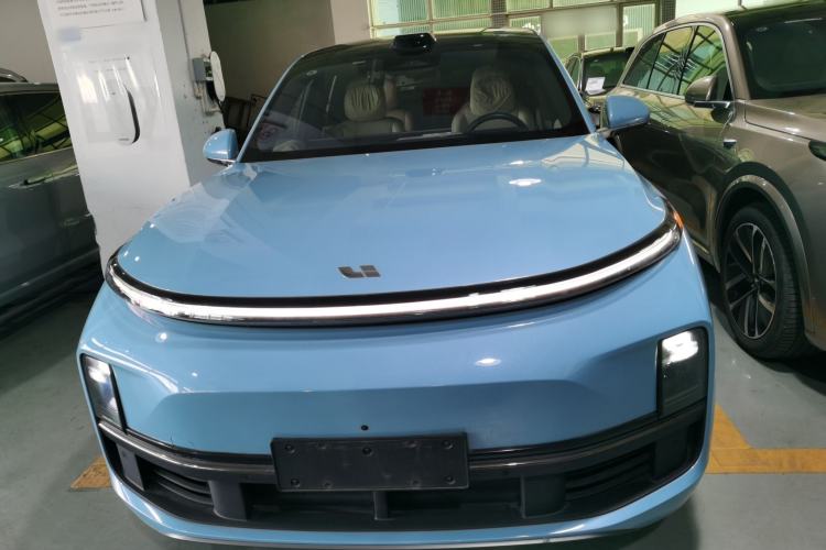 Used Li Auto L8 2024 Ultra Model Front