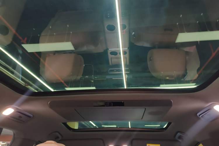 Used Li Auto L8 2024 Ultra Model Headliner