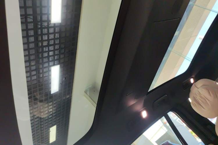 Used Li Auto L8 2024 Ultra Model Headliner