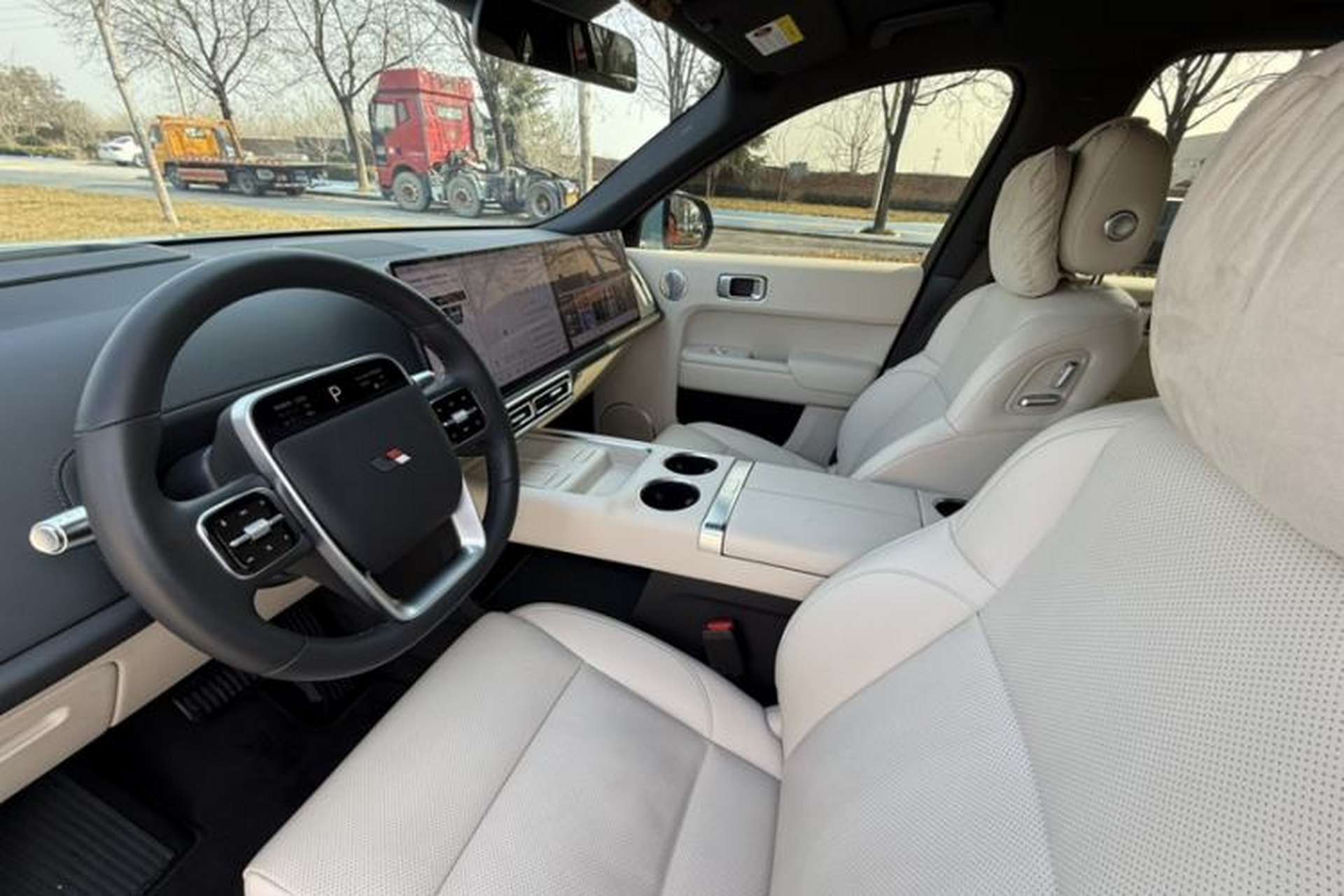 Used Li Auto L8 2024 Ultra Model Interior 1
