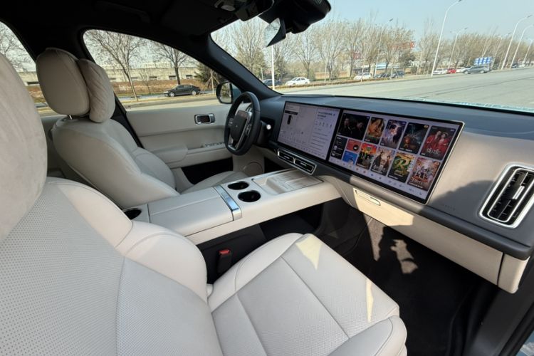 Used Li Auto L8 2024 Ultra Model Interior 11