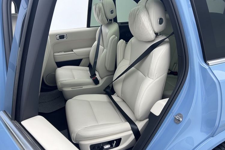 Used Li Auto L8 2024 Ultra Model Interior 4