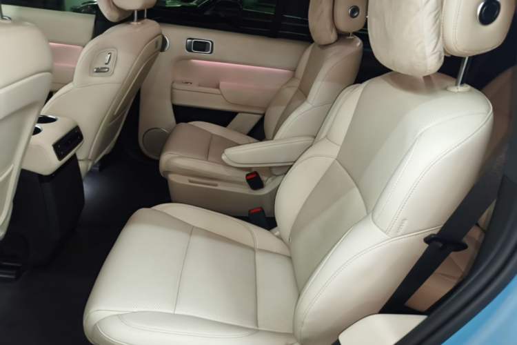 Used Li Auto L8 2024 Ultra Model Left Rear Seat