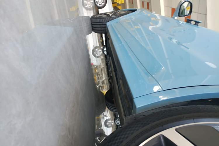 Used Li Auto L8 2024 Ultra Model Left Side Sill