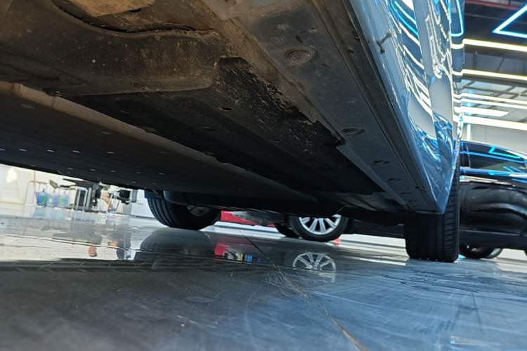 Used Li Auto L8 2024 Ultra Model Left Side Sill