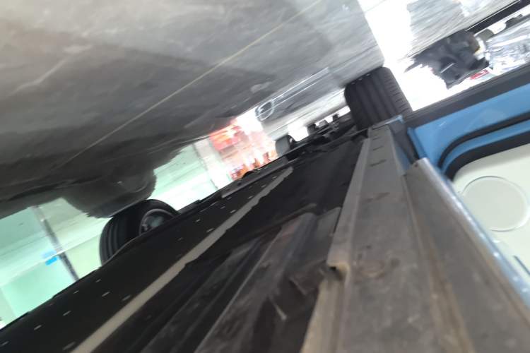 Used Li Auto L8 2024 Ultra Model Left Side Sill